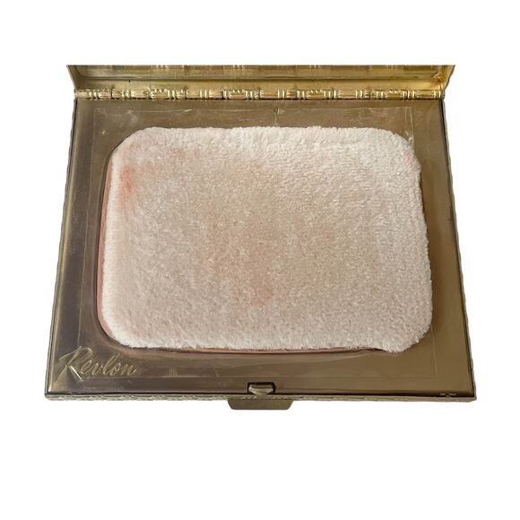1960s Revlon Gold Plate Basket Weave Unused Love Pat RACHEL Powder Compact - Picture 3 of 10